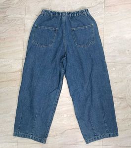 Wide leg baggy jeans