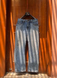 Levis Jeans