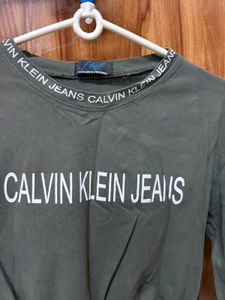 Basic Crop Tee For College Look🌻