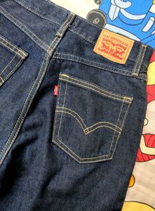 Unisex Levi&#39;s Dark Wash Jeans