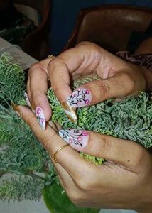 Floral Press-On Nails