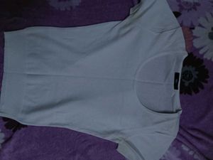 Women Top . Gives Sprinkle Effect