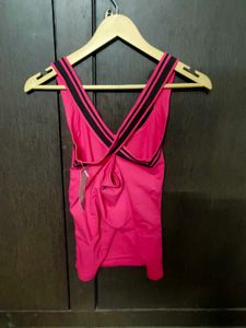 💕 REEBOK TOP
