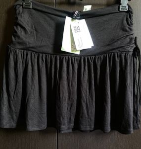 H&amp;M Black Ruffled Skirt