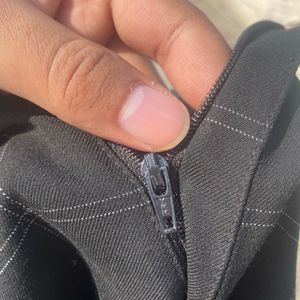 H&amp;M Men&#39;s Plaid Trousers