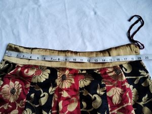 Ethinic Lehenga And Expensive Chuni