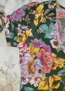 BOG Collection,Floral Skirt And Blouse Set,Size M.
