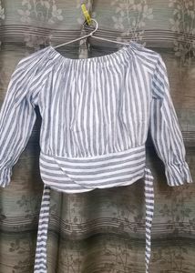 Korean Style Crop Top 😀🤍