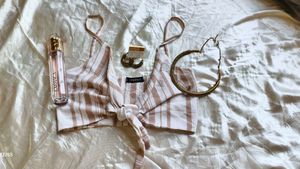I. CUTE BOOHOO TOP