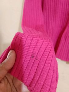 Brand H&amp;M Size M/L Bright Pink Top