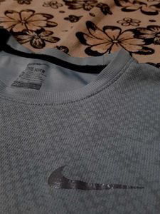 Nike T-Shirt