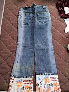 Boot Cut Style Jean&#39;s, 90s Jean&#39;s Monkey Wash.  Ball Bottom Type Of