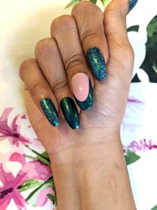 Green Nail Set
