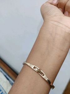 Elegant Bangle Bracelet❤️❤️