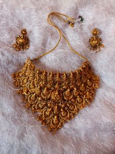 Gold Plated Necklace and Earrings Jewellery Set