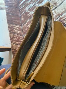 KISH Sling Bag