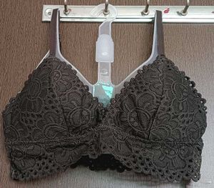 Aeropostale Women’s Sz. L Black Floral Lace