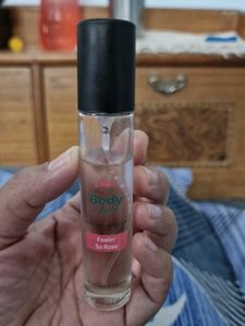 Perfume Plum BodyLovin&#39; Feeling So Rose