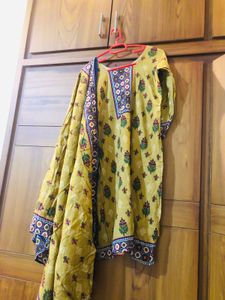 Floral Print Pakistani Kurti