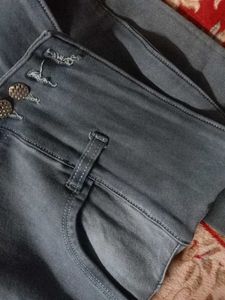 Skin Fit Jeans (Damaged)