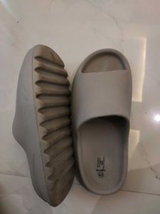 Zudio Foam Sliders – Beige | Size 9 | Brand New