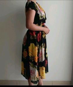 Pintrest Inspired Flowy Dress 💛🖤