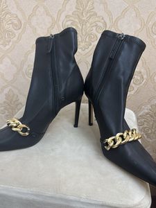 Black Chain Detail Boots