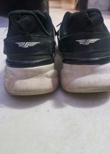 Red Tape sports shoes