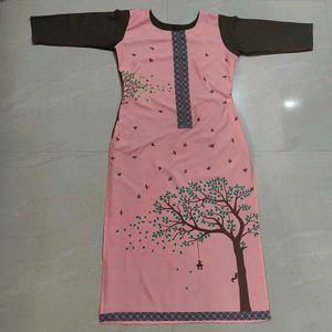 4 Colorful Women&#39;s Kurtas
