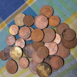 33 Coins Totalling 100 Euro Cents