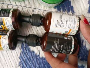 Each 49rs. Elibliss Aloe Vera Gel + Vitamin C Seru