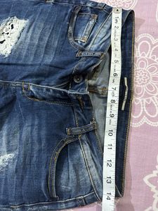 Ripped Skinny Jean
