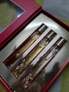 MARC jACOBS gift Pack Of 3 Perfumes