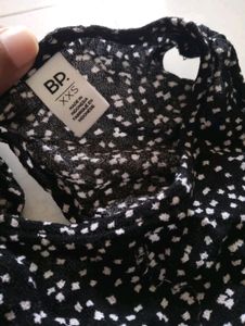 COLD SHOULDER TOP🖤