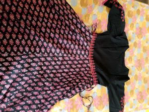 Elegant Embroidered Kurta