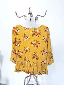 Floral Ruffle Hem Top