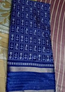 New Elegant Blue Printed Saree With Blouse Piece
