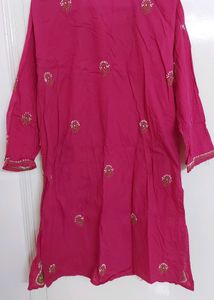 Hand Embroidered Chikan Kurti