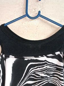 Ladies Trendy Partywear Top Multicolour