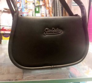 Black Leather Sider Beg
