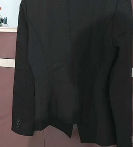Elegant Black Blazer