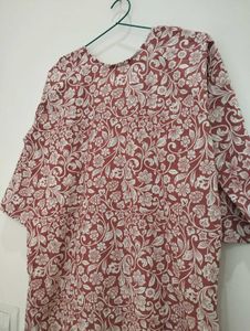 Maroon cotton✨ suit with floral 🌸design