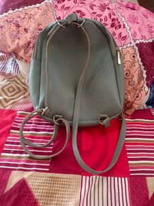 bags for daily use and college girlies 💗
