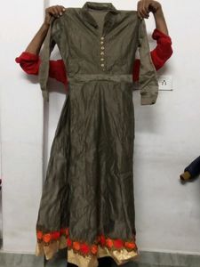 3 PIECES PARTY WEAR GOWN 😍