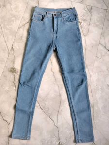 skinny blue jeans