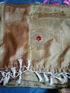 Elegant Gold-toned Saree