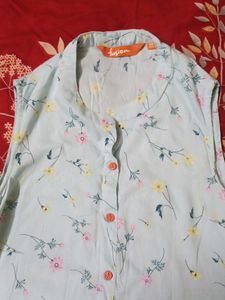 Floral Sleeveless Kurti