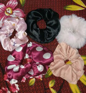 5 Beautiful Scrunchies on Sale