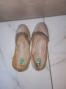 Embellished Juttis