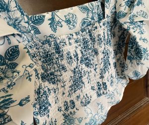 Corset Style Puff SleeveFloral Top